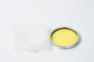 Leica E43 Yellow 1 Filter - Silver / Slim Cut with filter case (97-98%new; 43mm) - Image 1 of 3