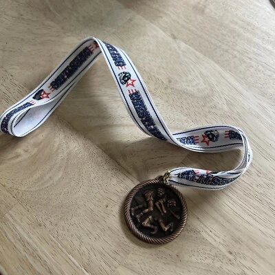 Cordón Blanco Metal Cuarto Lugar Lucha Clásica Cherry Hills De Colección Foto 1 de 4