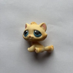 Littlest Pet Shop LPS 122 Cat Kitty Yellow Orange Stripes Blue Dot Eyes Kitten - Picture 1 of 3