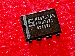 QTY 4 NE5532AN SIGNETS DIP-8 OP AMP IC  100% Genuine - Picture 1 of 4