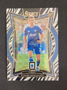 Yannik Engelhardt 2024-25 Panini Select Serie A Terrace Zebra Prizm RC SSP #36 - Imagen 1 de 2