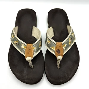 LL Bean Dog Print Flip Flops Womens 8 Yellow Lab Maine Isle Beach Preppy Coastal - Picture 1 of 16