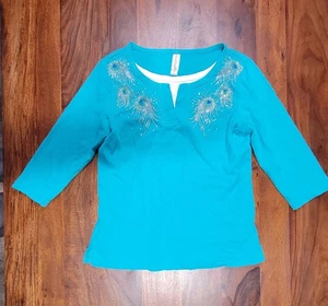 Verziertes Originals Damen Top kleine Strasssteine türkis Pfau Langarm - Bild 1 von 3
