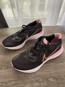 Nike Renew Run React Foam Laufschuhe schwarz pink CK6360-001 Damen US 8,5 - Bild 1 von 6