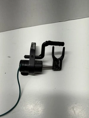 QAD Ultra Rest Hunter Drop Away Rest Left Hand Black - Image 1 of 4