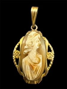Nachlass Vintage AMCO handgeschnitzte Muschel Kamee Anhänger weibliche Figur 20 Kt GF - Bild 1 von 6
