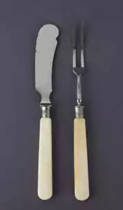 Käsemesser + Vorlegegabel Kunststoffgriffe 1920er Jahre - Bild 1 von 2