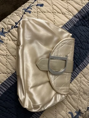 Bolso de cosméticos Dior Jadore solamente.  Bolso clutch satinado a presión logotipo Dior (nuevo) Foto 1 de 4