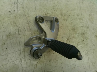 Suzuki Katana 600 GSX600F 2006-2007 estriba de pasajero trasero derecho Foto 1 de 4