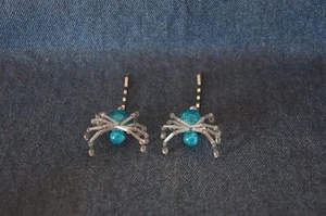 Blau und weiß Perlen Käfer Spinne Haarnadel - Bild 1 von 6