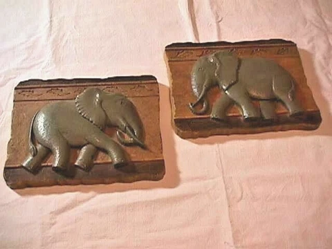 2 HOME INTERIORS ELEPHANT WALL PICTURES HANGING WALL ART PLAQUES Cover