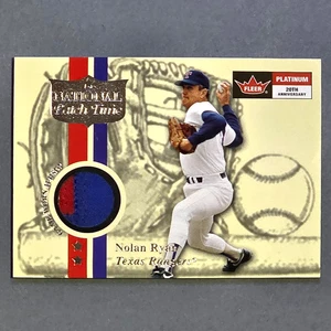 Maglia Fleer Platinum 2001 20° Anniversario Nolan Ryan Gioco Usata PATCH Rangers - Foto 1 di 2