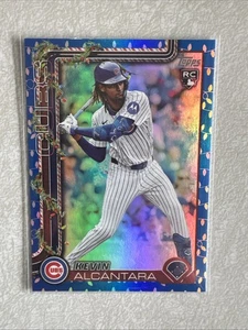 2025 Topps Holiday Kevin Alcantara Blue Foil Luci Parallele RC SP #H109 Cubs - Foto 1 di 2