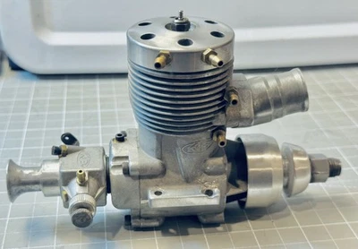 1970s K&B 4011 8011 .40 Series 61 RC Aircraft Outboard Engine Open Stack Carb - Image 1 of 4