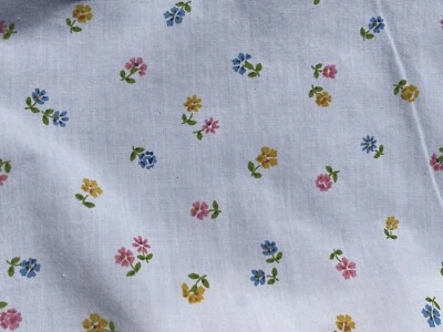 Vtg Wamsutta Ultracale White Floral Bed Twin Fitted Sheet & Double Flat Sheet - Image 1 of 4
