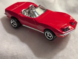 AN AWESOME CLASSIC 1972 CORVETTE STINGRAY SUNSET RED RAISED HEADLAMPS 1:64 SCALE - Picture 1 of 23