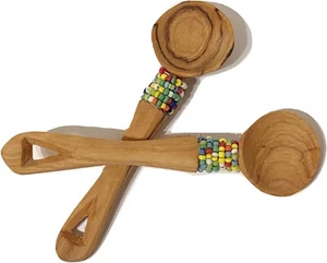 Fair Trade handgeschnitztes Olivenholz mit bunten Perlen Strang Teelöffel Set, 2 Stück - Bild 1 von 4