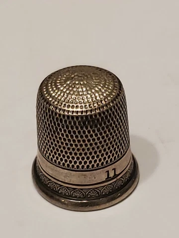 Antique Vintage Simon Simons Bros Sterling Silver Thimble  Size 11 Cover