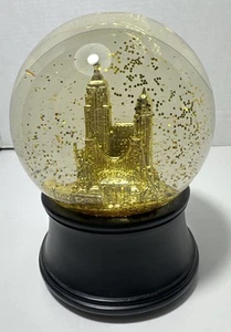 MUSIKALISCHE SCHNEEKUGEL New York Gold Glitzer und Gebäude. - Bild 1 von 3