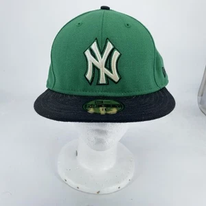 New York Yankees Hat Cap Fitted Mens 8 Green Black MLB Baseball New Era - Picture 1 of 9