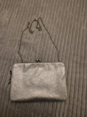 Womens Silver Retro Looking Bag With Silver Chain Strap And Clasp - Image 1 of 4