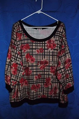 Top/suéter tejido a cuadros floral multicolor Bongo Plus para mujer talla 3X Foto 1 de 4