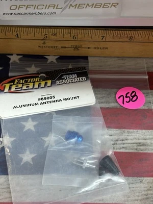 TEAM ASSOCIATED 89005 ALUMINUM ANTENNA MOUNT - Image 1 of 4