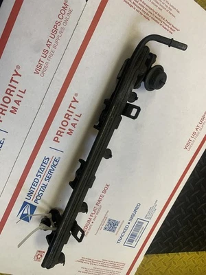 Рельса топливная 2001-2005 Mazda Miata 1,8 л с регулятором давления 2002 2003 2004 - Изображение 1 из 4