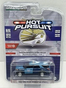 Greenlight Hot Pursuit Massachusetts State Police 2020 Ford Police Interceptor - Picture 1 of 13