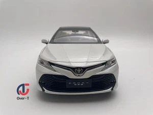Original 1:18 Toyota Camry 2018 2020 White Sport alloy collection car model - Picture 1 of 9