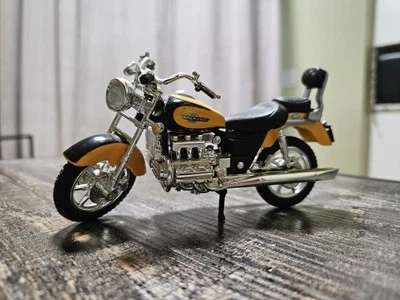 MotorMax Honda Valkyrie Super Bike Diecast 1:18 scale No 76205 **no box** - Image 1 of 4