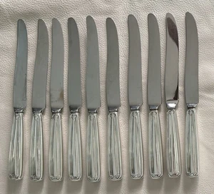 Juego de 10 cuchillos de almuerzo TIFFANY & CO Saint Dunstan hoja moderna de plata de ley de 9" - Imagen 1 de 10