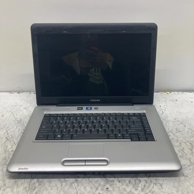 Toshiba Satellite L455D-S5976 AMD Sempron SI-42 2.1GHz 2GB No HDD Boot to BIOS - Image 1 of 4