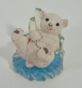 1996 Slip N & a Slide Polar Bear Playmates Hamiltion Sculpture Collection Figura - Imagen 1 de 3