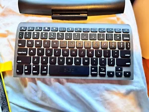 ZAGGkeys Case Universal Wireless Keyboard for iPad SamSung Smartphones Tablets - Picture 1 of 10