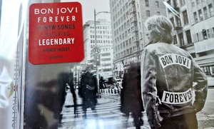 JON BON JOVI - AUTOGRAPHED "FOREVER" SIGNED ART CARD IN NEW SEALED CD 2024 - Picture 1 of 3