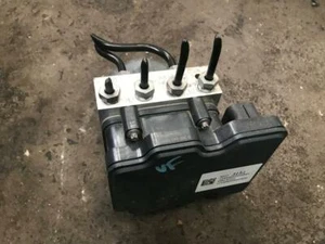 VF Commodore SS SV6 Evoke Calais anti-lock brake system module - Picture 1 of 3