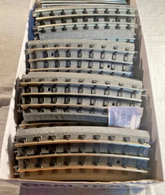 🚂 MTH 40-1057 RealTrax O54 1/2 Curved Track C-10 Brand New!! Sold By The Piece. - Image 1 of 4