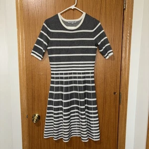 Wool Dress Médium - Picture 1 of 3