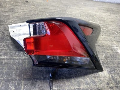 Cuarto de luz trasera de pasajero montado en panel para 15-17 LEXUS NX200T 1787505 Foto 1 de 4