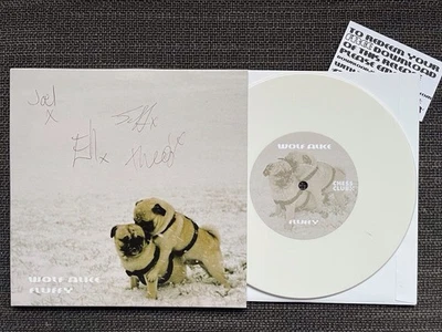 WOLF ALICE Debut 7” Vinyl Release ‘Fluffy’ ULTRA RARE AND SIGNED (2013) - Image 1 of 4