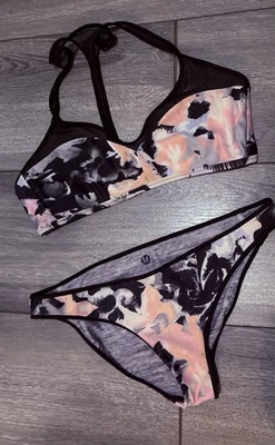 Lululemon комплект бикини верхний размер 8/низ размер 4 синий розовый цветочный розовый купальный костюм - Изображение 1 из 3