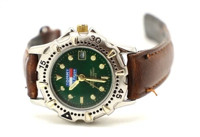 Tommy Hilfiger 1238 Green Dial Leather Band Women's Watch NEEDS Battery - Image 1 of 4