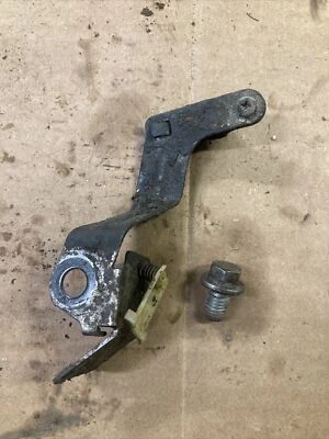 Soporte de clip de línea de combustible Ford Ranger 98 4.0 Foto 1 de 4