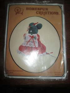 KIT DE COSTURA PARA HACER MUÑECAS MERRI CHRISMOUSE 10" NUEVO EN PAQUETE - AÑOS 80 - Imagen 1 de 2