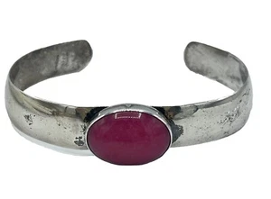 Sterling silver pink oval  gemstone cuff bracelet Tom D signed vintage - Picture 1 of 13