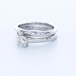 JUEGO NUPCIAL SOLITARIO CLÁSICO REDONDO 18K DIAMANTE CREADO EN LABORATORIO E/VS2 0,5 quilates AGI - Imagen 1 de 3