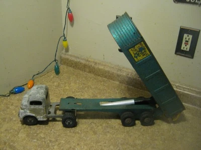 1950s  Structo Dump Trailer Truck Hydraulic Grey Cab and Green & Yellow Trailer. - Image 1 of 4