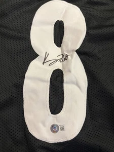 Camiseta deportiva autografiada por Kenny Pickett Pittsburgh Steelers Beckett Witnessed - Imagen 1 de 2