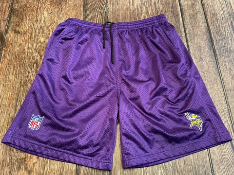 MINNESOTA VIKINGS men's M medium purple REEBOK Team Apparel practice shorts NFL Cover